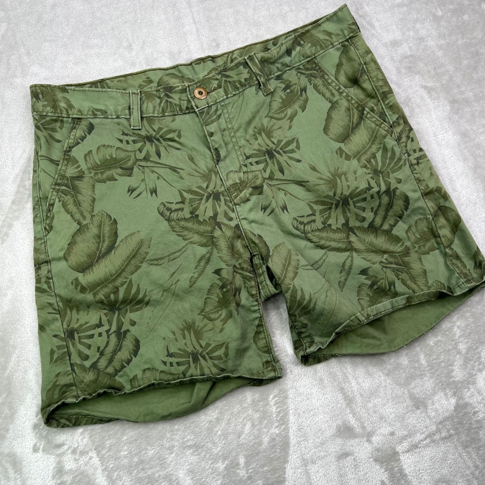 Levi's Tropical Palm Shorts Mens 31 Green Leaf Pattern Cotton Chino Shorts 7"